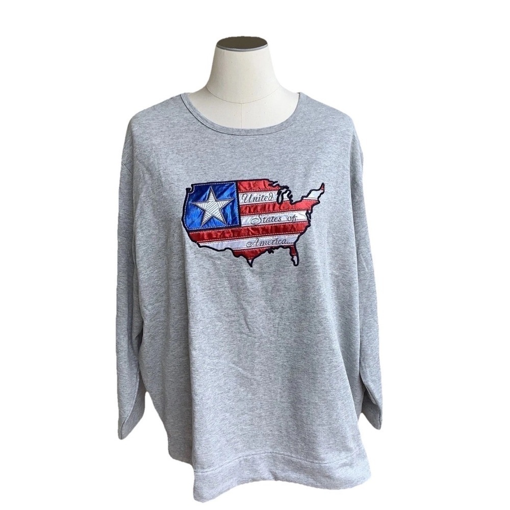 NWT FASHION BUG Patriotic America Flag Sweatshirt Plus 30W 32W Gray Top Shirt